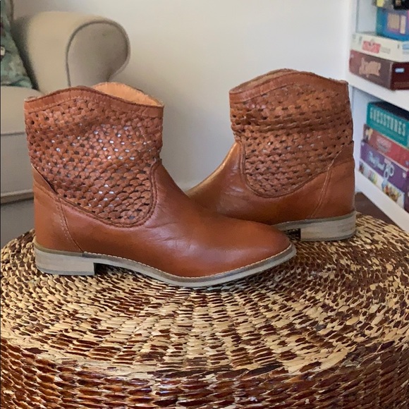 Seychelles Shoes - Seychelles brown leather booties